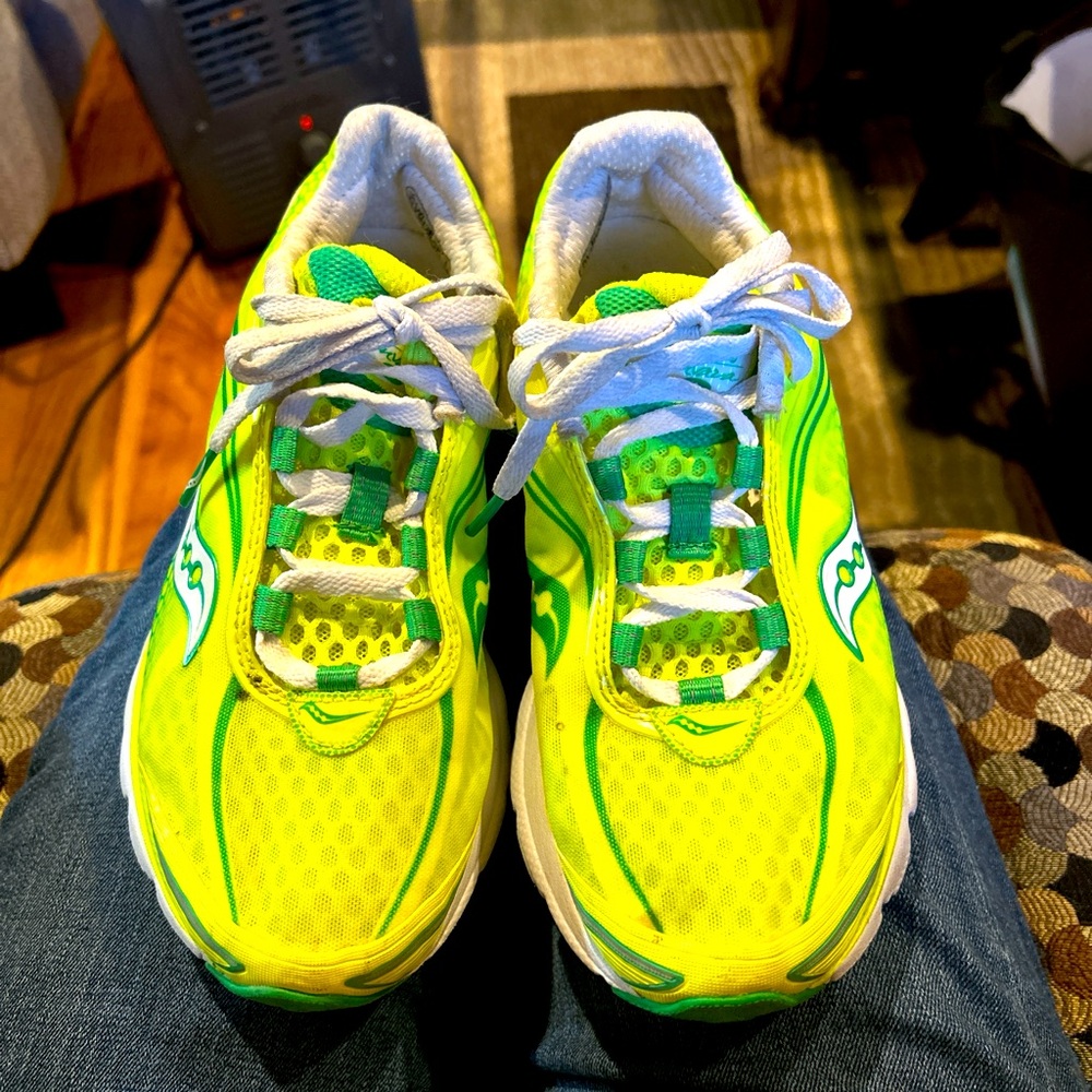 Saucony lite Lime green running shoes